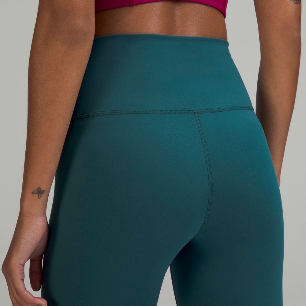 Lululemon’s Wunder Train HR Tight 25” - Picture 5 of 5